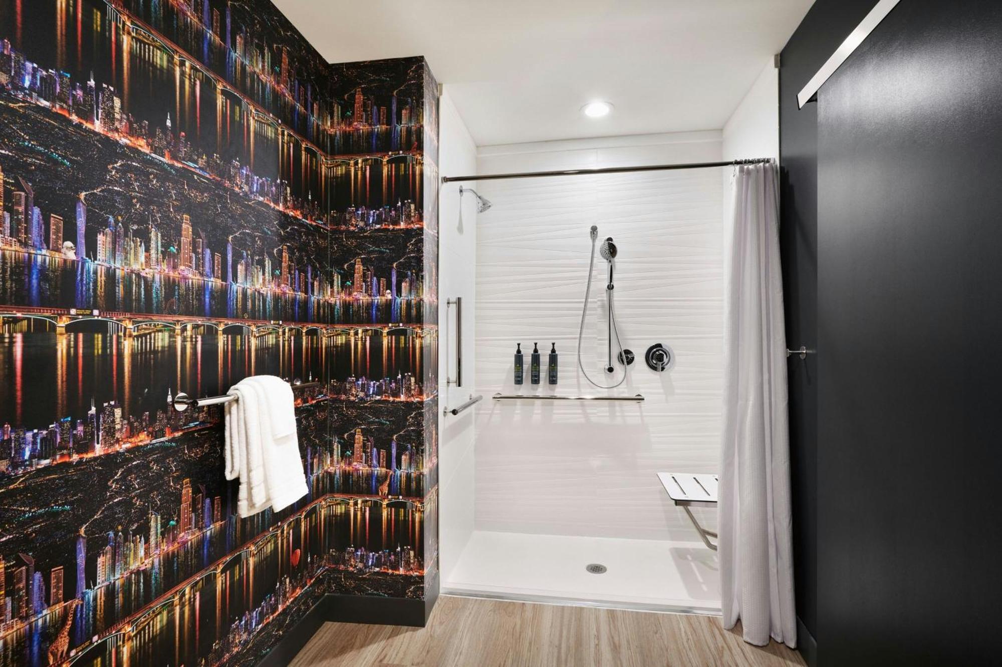 Aloft Atlanta Perimeter Center 3*